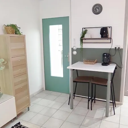 Ravas Studio Climatise Terrasse Proche Commerces Montpellier Esterno foto